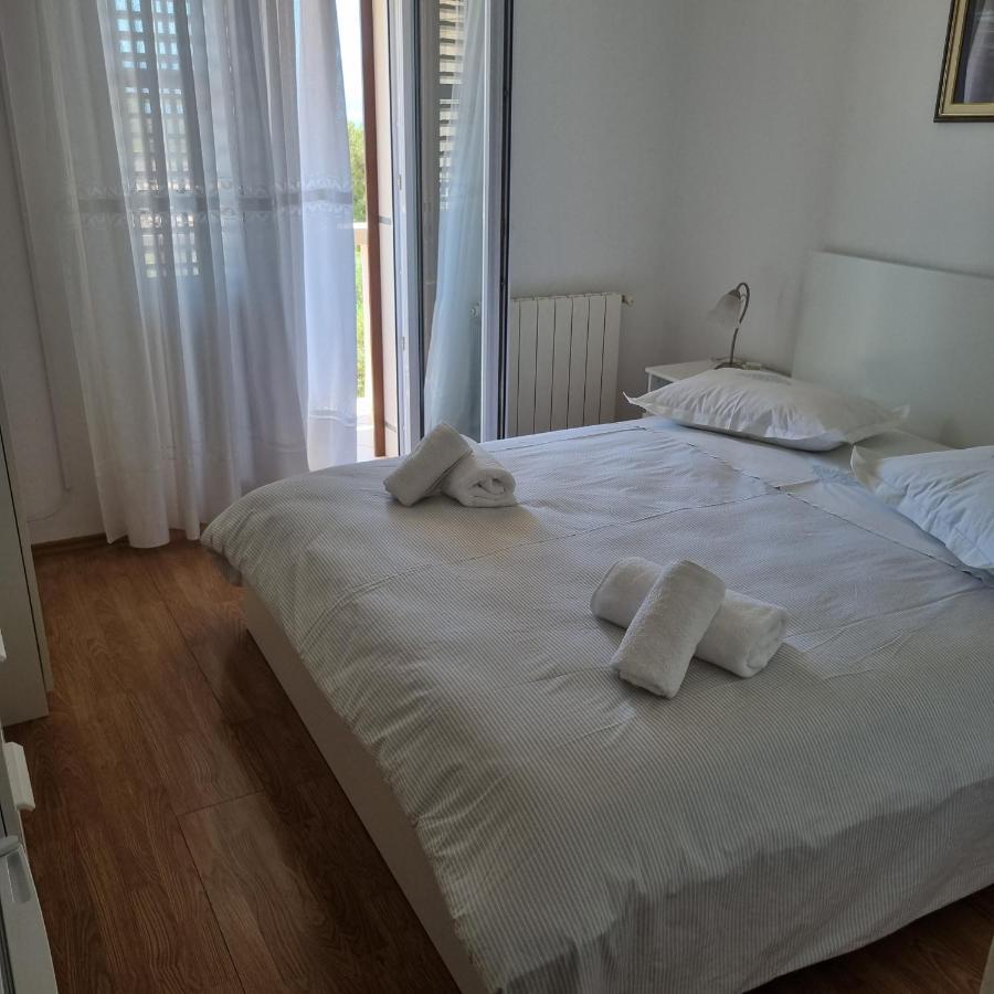 Villa Mila Bol Buitenkant foto