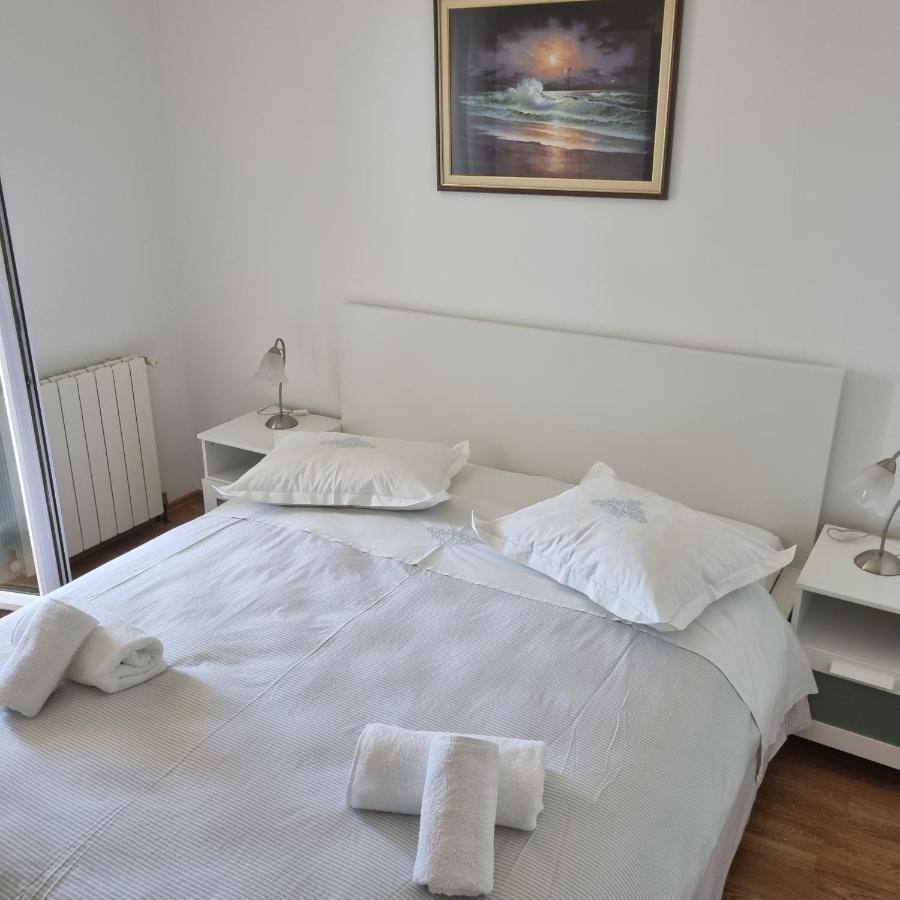 Villa Mila Bol Buitenkant foto