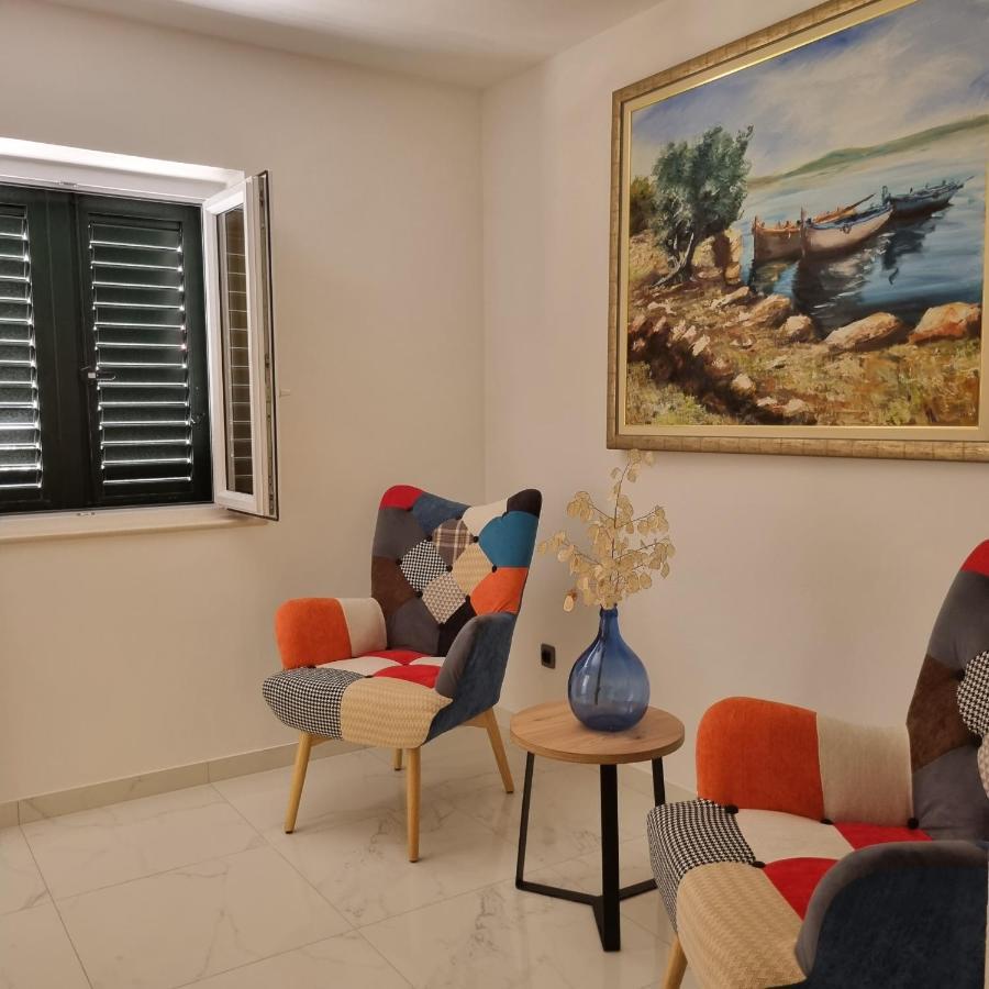 Villa Mila Bol Buitenkant foto