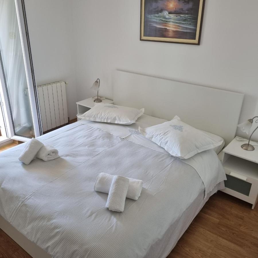 Villa Mila Bol Buitenkant foto