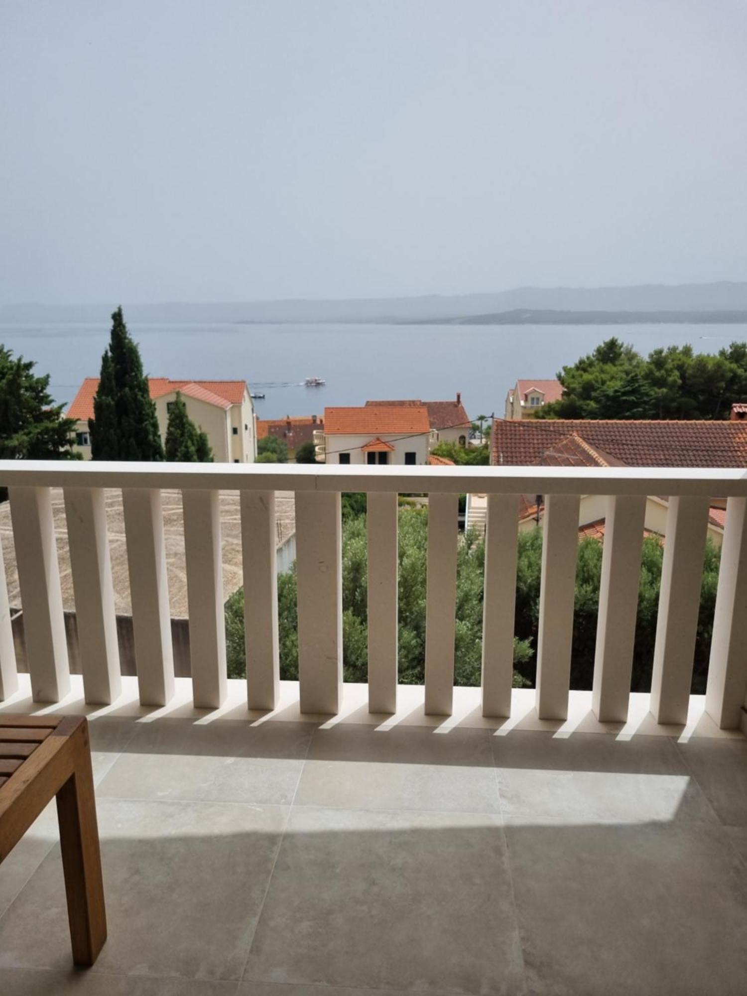 Villa Mila Bol Buitenkant foto